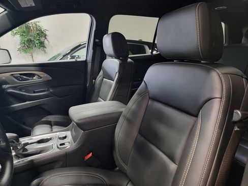 Certified 2023 Chevrolet Traverse LT w/ LT Premium Package AWD/4WD image 12