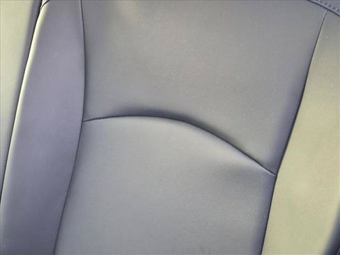 Used 2022 Toyota Prius FWD image 7