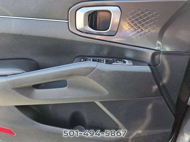 Used 2023 Kia Sorento LX FWD image 25