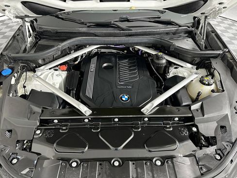 Used 2021 BMW X5 xDrive40i w/ Premium Package image 31