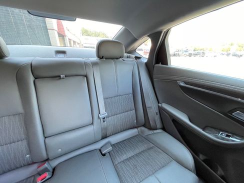 Used 2015 Chevrolet Impala LT FWD image 48