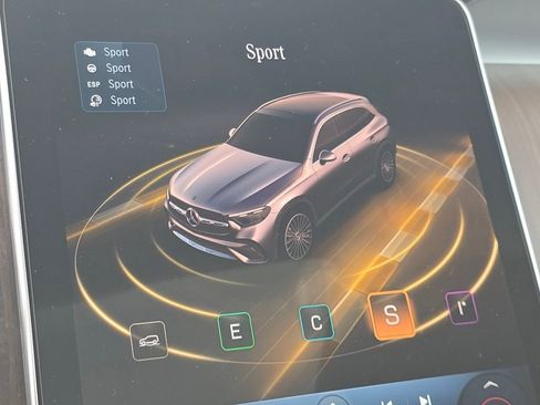 New 2026 Mercedes-Benz GLC 300 4MATIC image 33