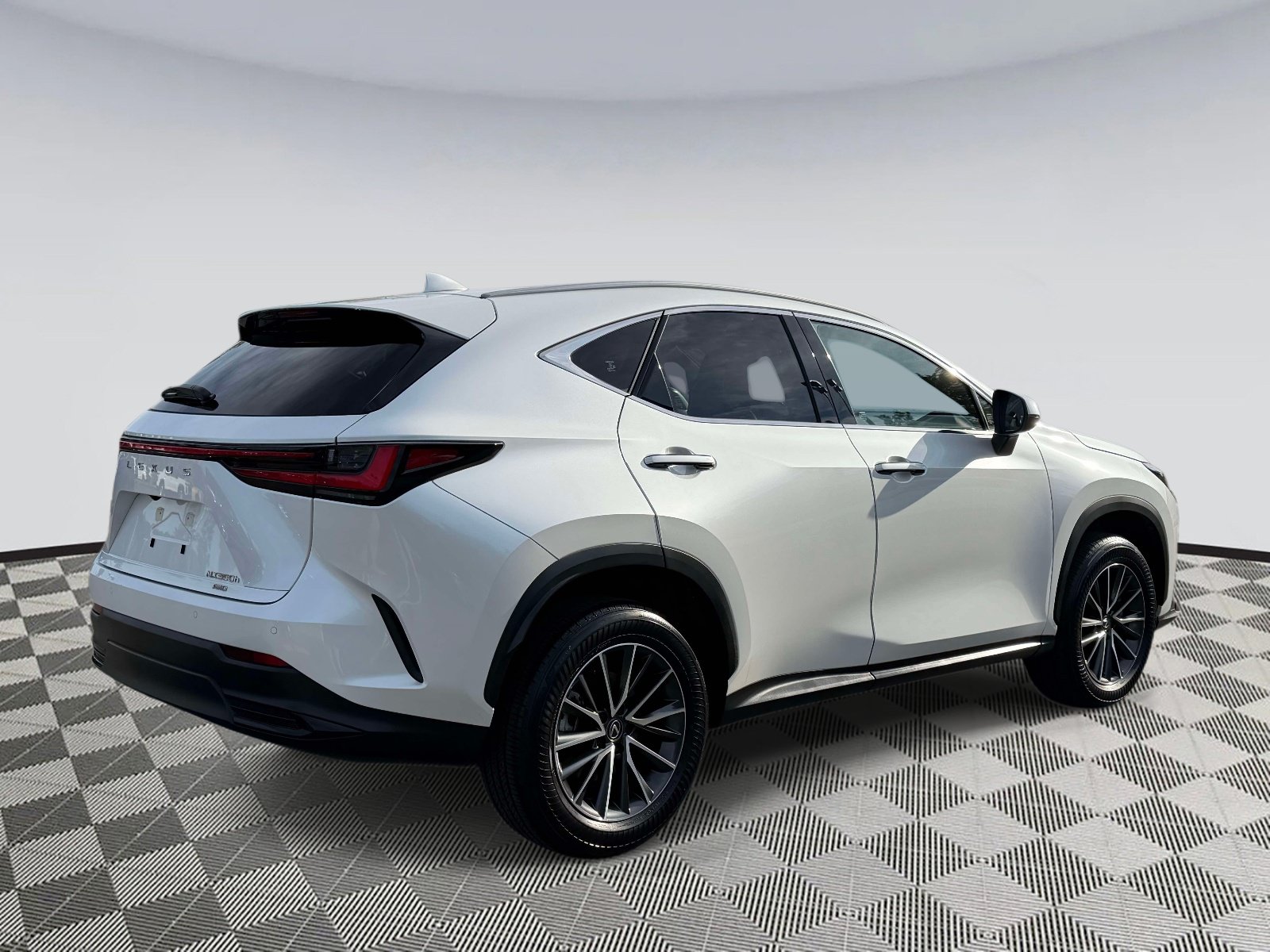 Used 2025 Lexus NX 350h AWD w/ Premium Package image 2