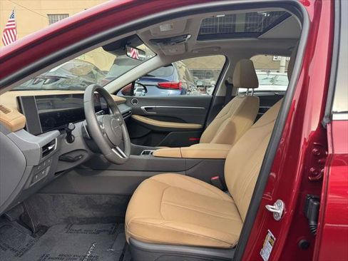 Used 2025 Hyundai Sonata Limited FWD image 15