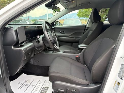 Used 2025 Hyundai Kona SEL FWD image 24