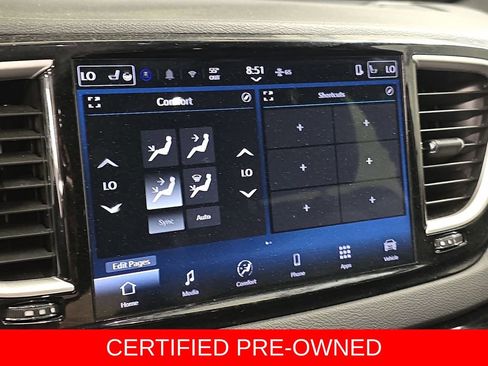 Used 2025 Chrysler Pacifica Select FWD image 23
