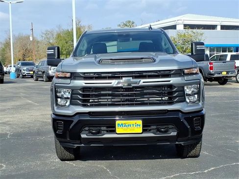 New 2026 Chevrolet Silverado 2500 Custom image 2