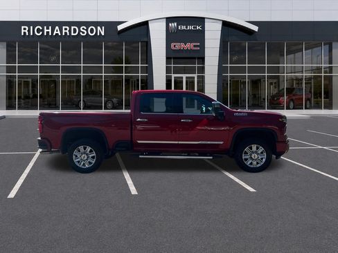 Used 2024 Chevrolet Silverado 2500 High Country w/ High Country Premium Package AWD/4WD image 7
