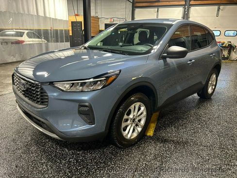 Used 2025 Ford Escape Active AWD/4WD image 7