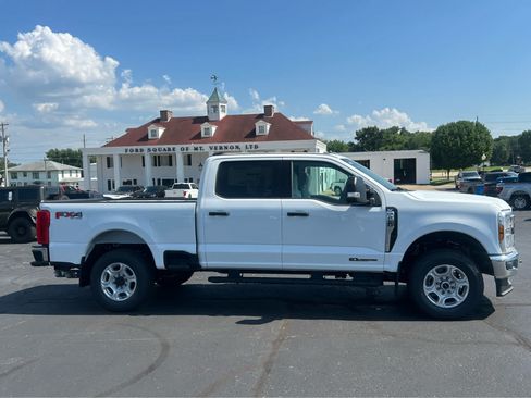 New 2026 Ford F250 XLT AWD/4WD image 2