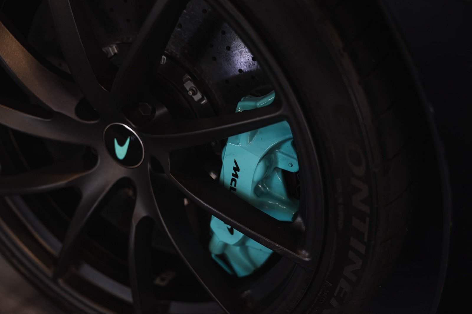 Used 2020 McLaren 720S Performance RWD image 24
