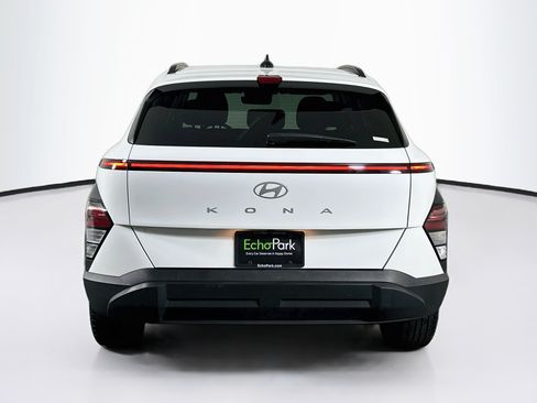 Used 2025 Hyundai Kona SEL FWD image 7