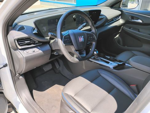 Used 2025 Buick Envista Sport Touring FWD image 21