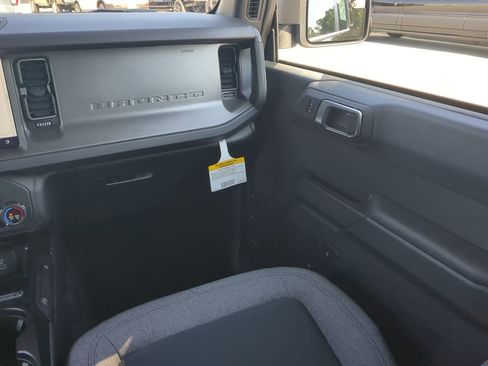 New 2025 Ford Bronco 4-Door image 15