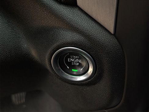 Used 2021 GMC Sierra 1500 SLT image 19