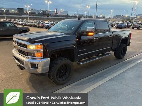 Used 2015 Chevrolet Silverado 3500 LTZ image 1