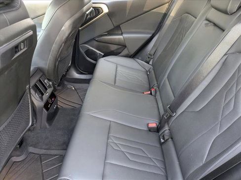 Used 2025 BMW X3 xDrive30i w/ Premium Package image 17