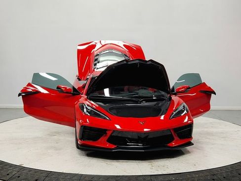 Used 2025 Chevrolet Corvette Stingray Coupe w/ Z51 Performance Package image 10