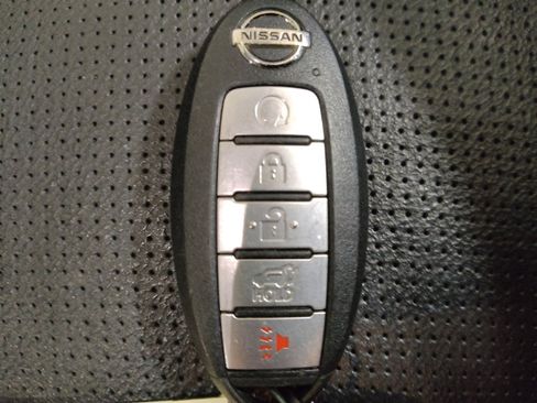 Used 2019 Nissan Rogue SL AWD/4WD image 32