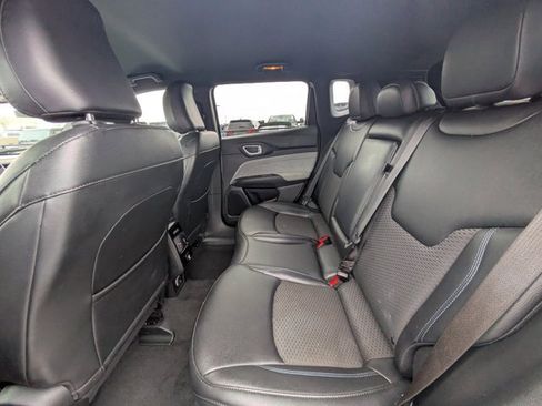 Used 2024 Jeep Compass Latitude image 12