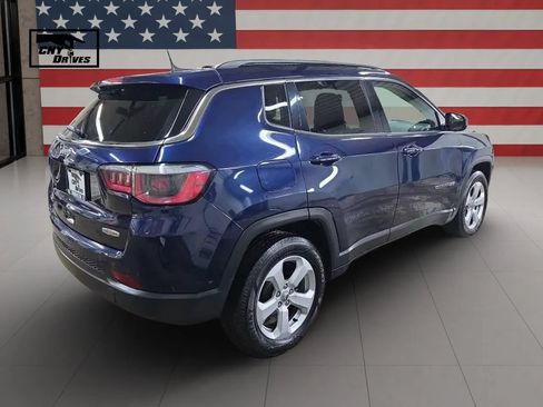 Used 2018 Jeep Compass Latitude w/ Popular Equipment Group AWD/4WD image 5