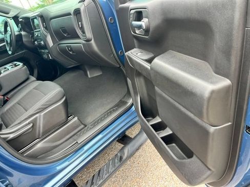 Used 2024 Chevrolet Silverado 1500 Custom Trail Boss w/ Turbomax Blackout Package AWD/4WD image 20