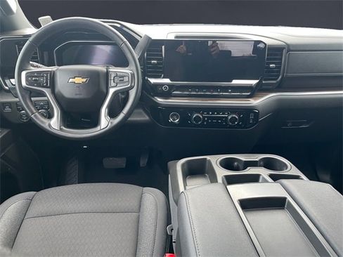 Used 2024 Chevrolet Silverado 1500 LT image 10