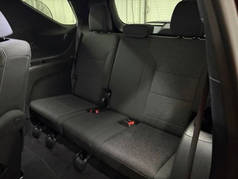 Used 2025 Chevrolet Traverse LT AWD/4WD image 23
