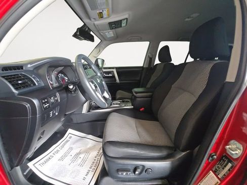 Used 2022 Toyota 4Runner SR5 AWD/4WD image 11