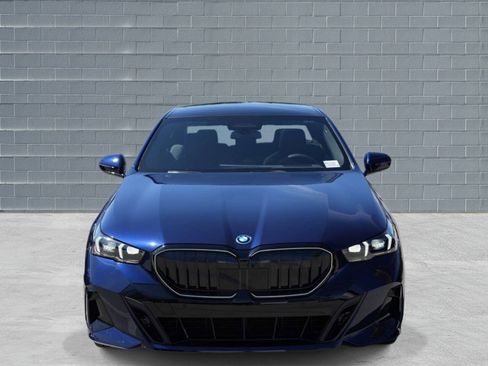 New 2026 BMW 550e xDrive AWD/4WD image 2
