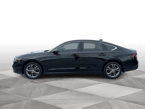 Used 2023 Honda Accord EX image 5