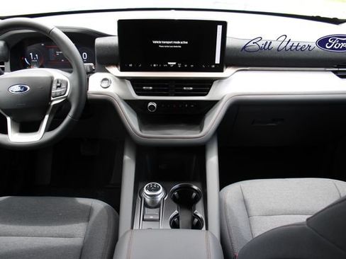 New 2026 Ford Explorer Active RWD image 9