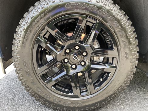 Used 2024 Chevrolet Silverado 1500 Custom AWD/4WD image 13
