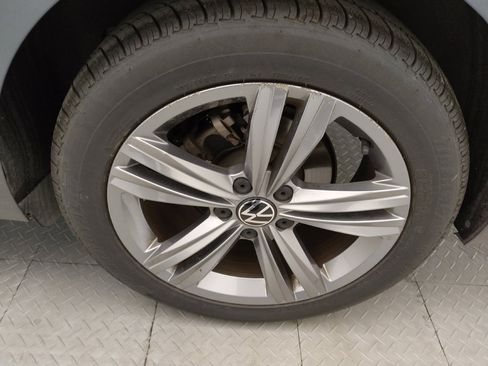 Used 2024 Volkswagen Jetta SE image 31