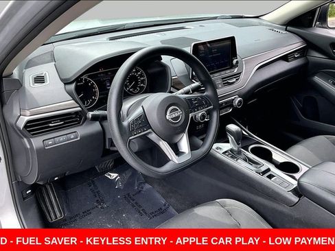 Used 2024 Nissan Altima 2.5 SV AWD/4WD image 16