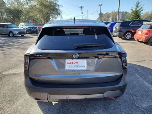 Used 2025 Nissan Kicks SV w/ Charging Package image 8