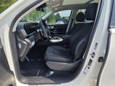 Used 2024 Mercedes-Benz GLS 450 4MATIC image 20