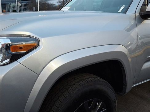 Certified 2023 Toyota Tacoma SR5 image 10