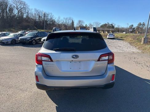 Used 2016 Subaru Outback 2.5i Limited image 10