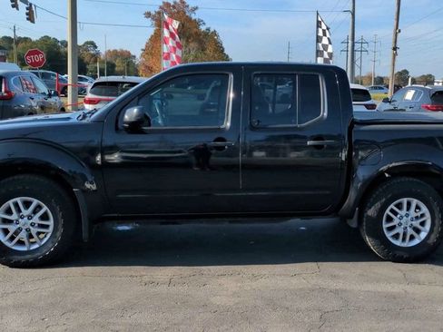 Used 2019 Nissan Frontier SV w/ Value Truck Package image 5