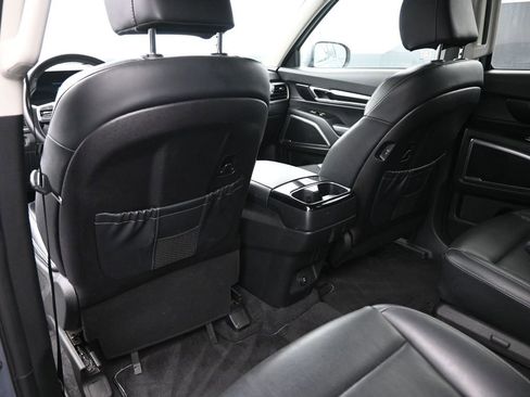 Used 2025 Kia Telluride S image 23