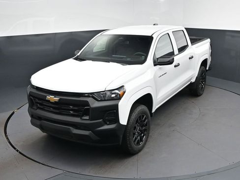 New 2026 Chevrolet Colorado W/T w/ WT Custom Package RWD image 32
