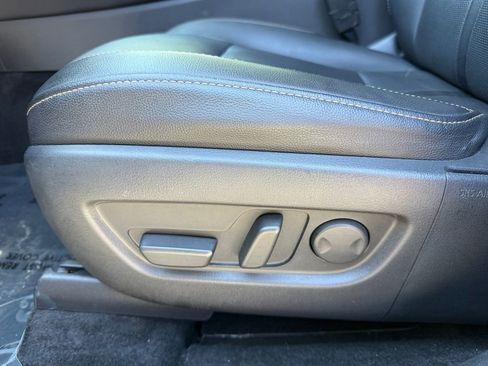 Used 2024 MAZDA CX-90 Plug-In Hybrid w/ Premium Pkg AWD/4WD image 9
