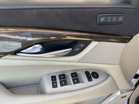 Used 2018 Cadillac Escalade ESV Premium Luxury image 21