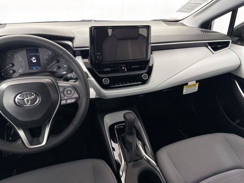 Certified 2025 Toyota Corolla SE w/ Convenience Package FWD image 40