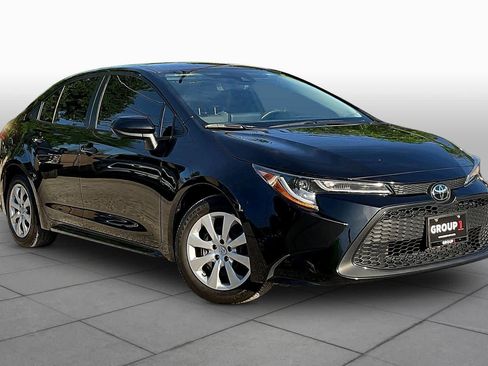 Used 2022 Toyota Corolla LE FWD image 3