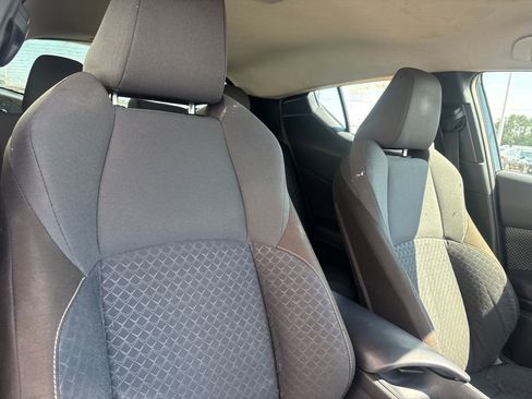 Used 2020 Toyota C-HR LE FWD image 15
