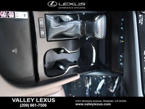 Used 2023 Lexus ES 300h w/ Premium Package FWD image 9