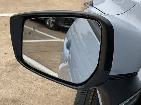 New 2025 Nissan Versa SV w/ Trunk Package image 10