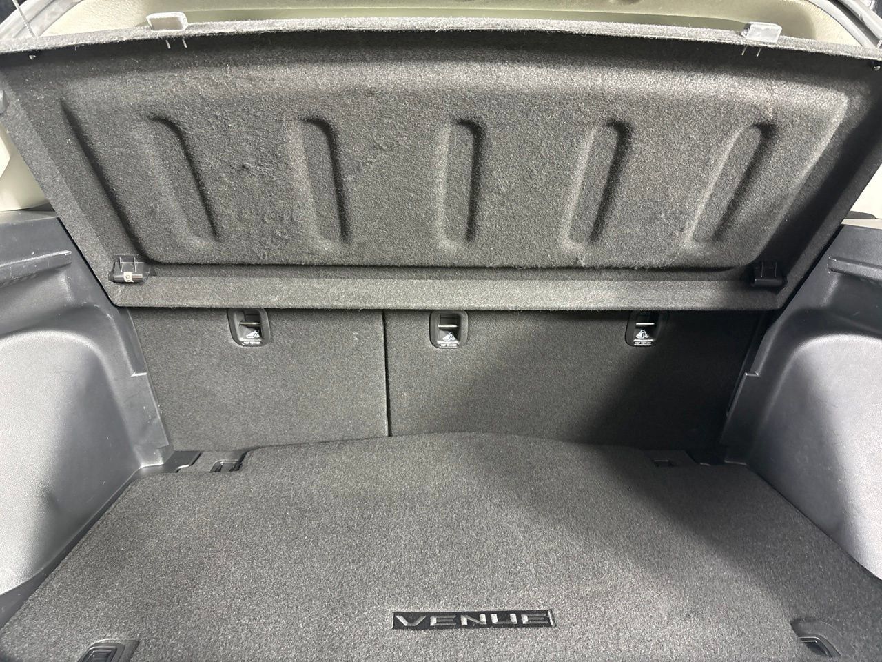 Used 2022 Hyundai Venue Limited FWD image 26